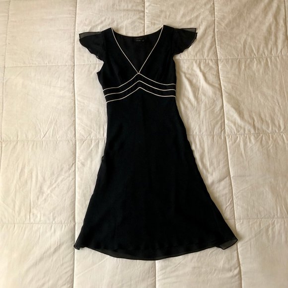 BCBG Max Azria Black Dress with White Edging- Size 6 - Good Condition - Picture 1 of 10
